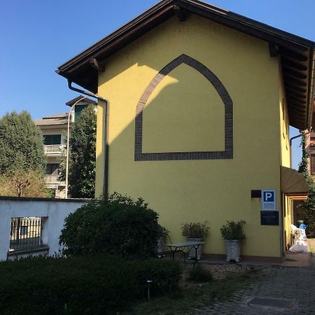 Hotel Il Pino Garlasco Exterior photo